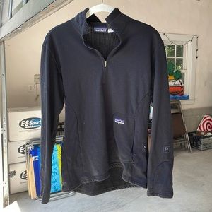 Patagonia thermal black pull over quarter zip